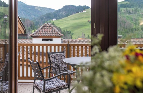 San Martino in Badia Condo | Attic apartment 80sqm 6 people with sheets kitchen oven dishwasher