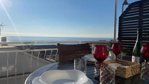 Lavagna Apartment | Attico con terrazza fronte mare a Cavi di Lavagna