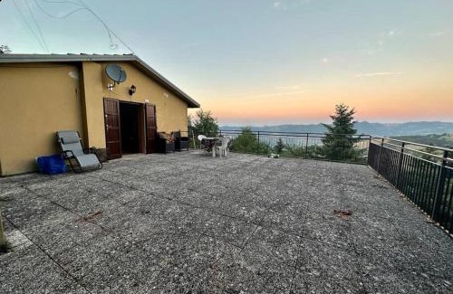 Pavullo nel Frignano Apartment | Attico terrazzo e Idromassaggio