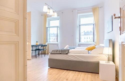 Wahring Apartment | Attractive 2BR Apt Near AKH Ideal for Longstays