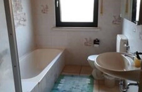 Silbecke Apartment | Attractive Apartment in Silbecke with Garden
