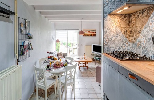 Ubachsberg House | Attractive Holiday Home in Voerendaal with Terrace