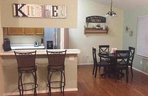 Cedar Bluff Condo | Attractive Knoxville Condo. Close to Everything!