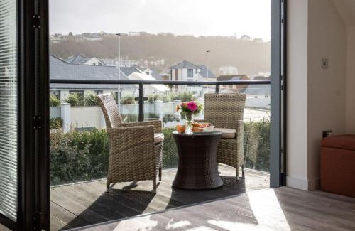 Westleigh House | Attractive pet friendly beach house in Westward Ho