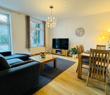 Schwerin Apartment | Attraktive Wohnung im grünen Hinterhof