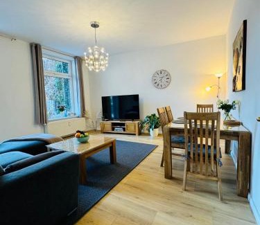 Schwerin Apartment | Attraktive Wohnung im grünen Hinterhof