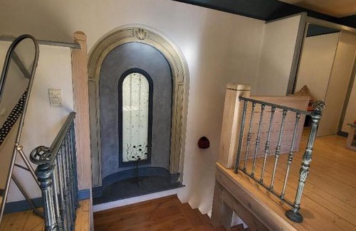 Albigny-sur-Saone House | Atypique Chapelle aménagée