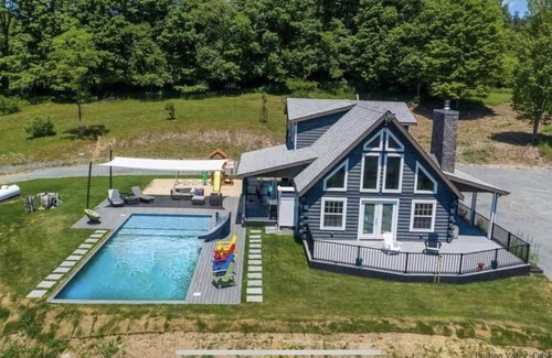 Parksville Ski Chalet | Au Bon Orchard - Catskills Mountain Views/Private Heated Pool and Jacuzzi