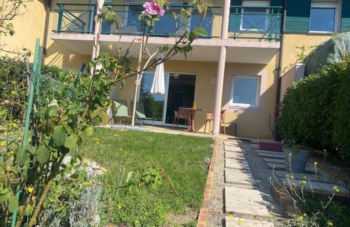Veyrier-du-Lac Apartment | Au Bonheur des Roses, parking, terrasse & jardin