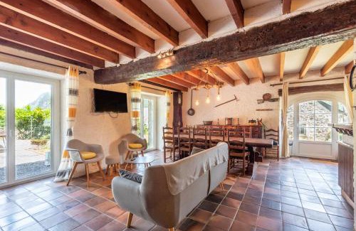 Gere-Belesten House | Au Milan D'ore - Pyrénées