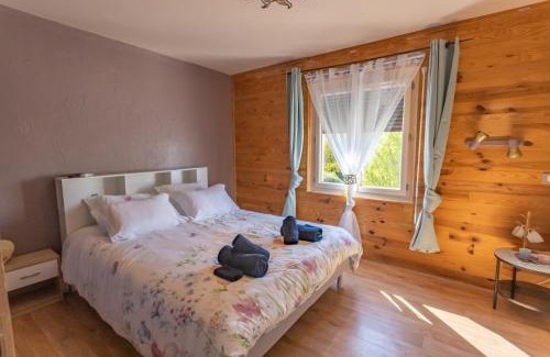 Hautefage-la-Tour Bed & Breakfast | Au petit bonheur