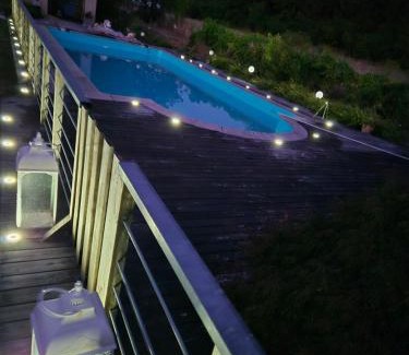 Hautefage-la-Tour Bed & Breakfast | Au petit bonheur