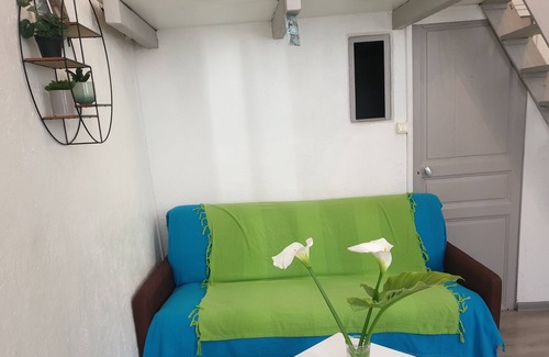 Saint-Chamas Apartment | Au Pied du Baou, Studio 4 Personnes, Centre Saint-chamas; Entre Terre et mer