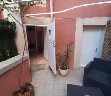 Pierrelatte Apartment | Au soleil du Tricastin - Appartement 3 chambres avec terrasse