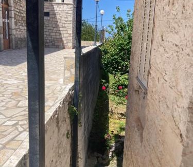 Zakharo House | Au son des cloches