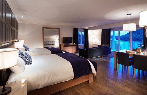 Mauricie Hotel | Auberge du Lac-à-l'Eau-Claire
