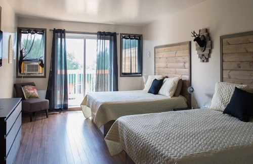 Lac-Bouchette Cabin | Auberge Eva