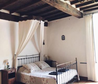Saint-Antonin Noble Val Bed & Breakfast | Auberge Lion D'Or