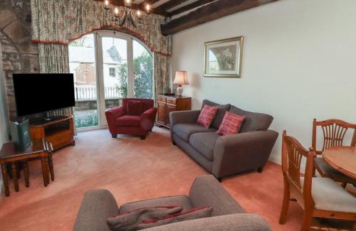 Akeld House | Aubretia Trail