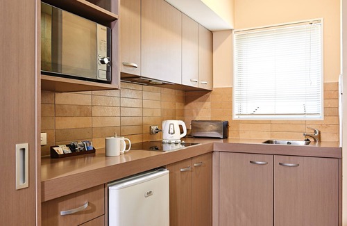 Mangere Hotel | Auckland Airport Lodge