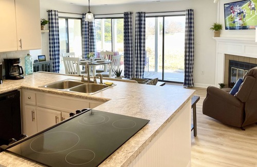North Shore Condo | AUGUST 17-22 AVAILABLE BERNARDS LANDING-BEST AMENITIES POOL HOT TUB-BOOK NOW