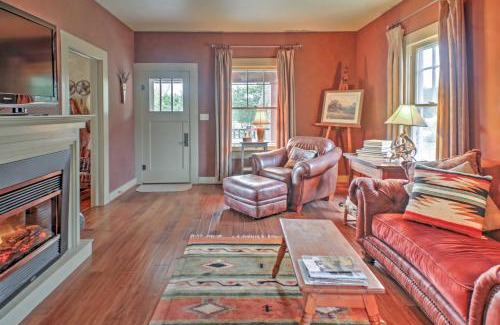 Fredericksburg House | August Schmidt Fredericksburg Cottage with Hot Tub
