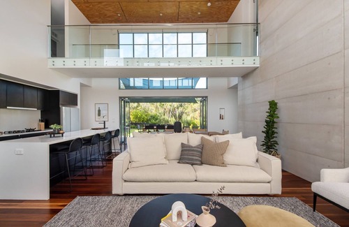 Mount Martha House | Augusta Private Acre Escape in Mount Martha with pool