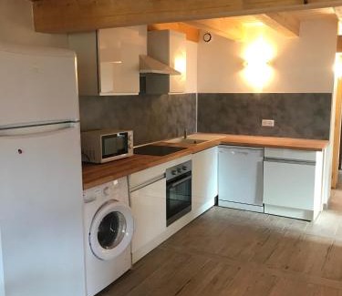 La Perriere Apartment | Augustine Appartement T3 Mezzanine
