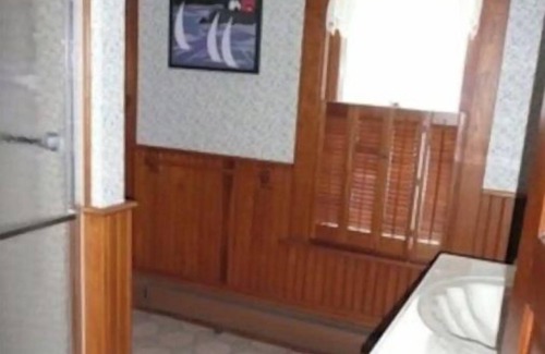 Put-in-Bay House | Aunt Janes 2: Large House in Downtown Put in Bay!