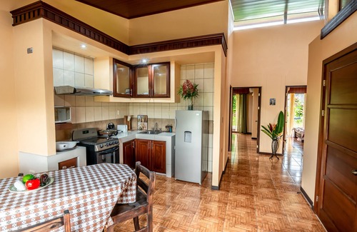La Fortuna Hotel | Aunty Arenal Lodge