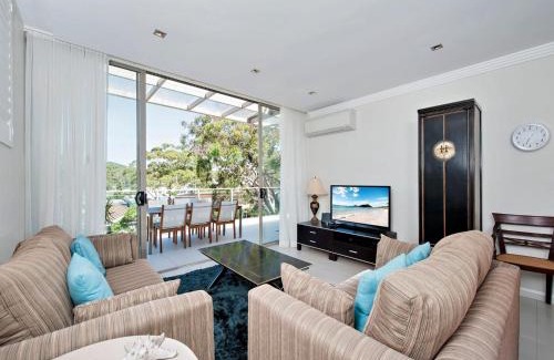 Shoal Bay Apartment | Aura Apartments Unit 12 59 Shoal Bay Road