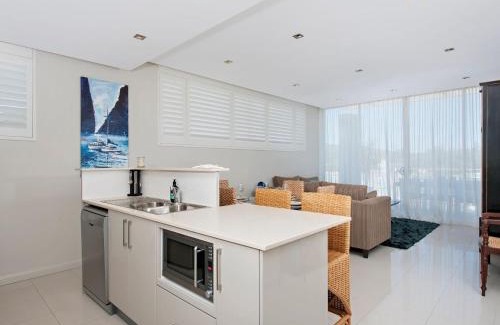 Shoal Bay Apartment | Aura Apartments Unit 12 59 Shoal Bay Road