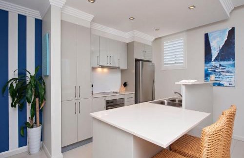 Shoal Bay Apartment | Aura Apartments Unit 12 59 Shoal Bay Road