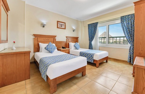 Al Haram Hotel | Aura Inn Tiba Pyramids Hotel