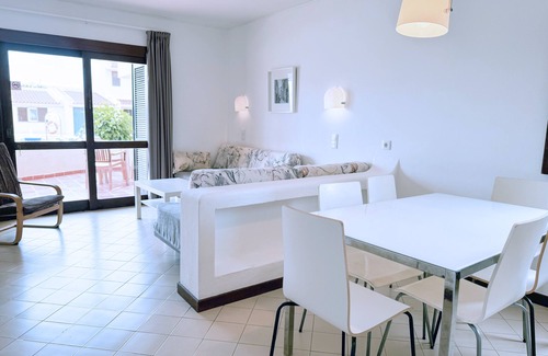 Correeira Hotel | Aura Village City Beach Apartments