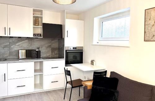 Custom House House | Auracasa Monarch suite