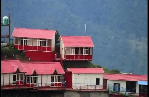 Kanatal Hotel | Aurevelle Kastura Resort - 5 Min from Surkhanda Devi Temple # Mountain View Rooms # Himalayan View Resort
