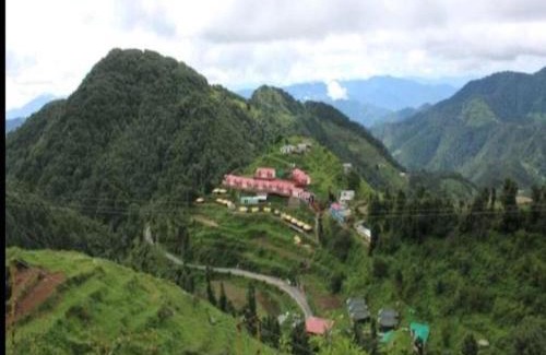 Kanatal Hotel | Aurevelle Kastura Resort - 5 Min from Surkhanda Devi Temple # Mountain View Rooms # Himalayan View Resort