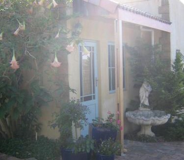 Trawal House | Aurora Guest Units