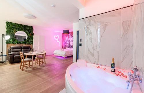 Saint-Charles Apartment | Aurora Lov'Room Proche de Saint Charles