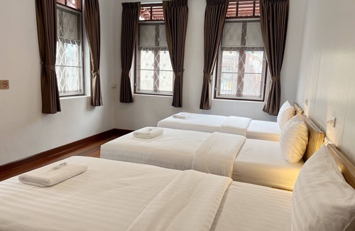 Maha Phruttharam House | Ausamlor Guesthouse