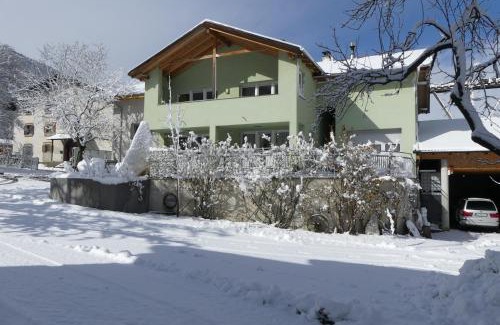 Laas Apartment | Ausserloretzhof Ferienwohnung "Fernerblick"