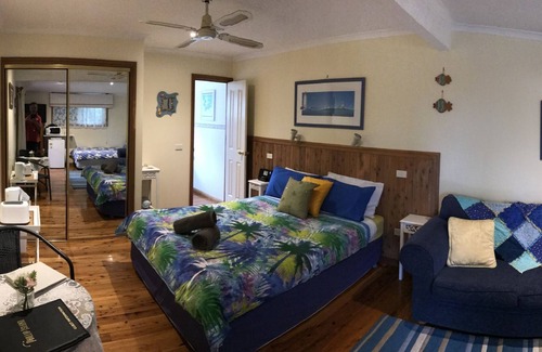 Cowes House | Aussie Golf Ranch