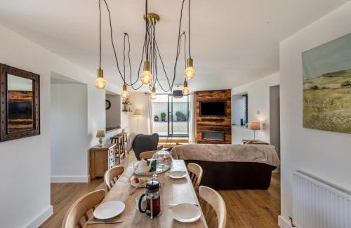 Barnstaple House | Austen Cottage - Swanmoor Grange