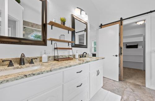 Shady Hollow House | Austin Hill Country Escape & Retreat - Private Oasis With Pool & Spa On Over An Acre