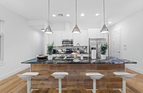 Rosewood House | Austin Luxury Escape