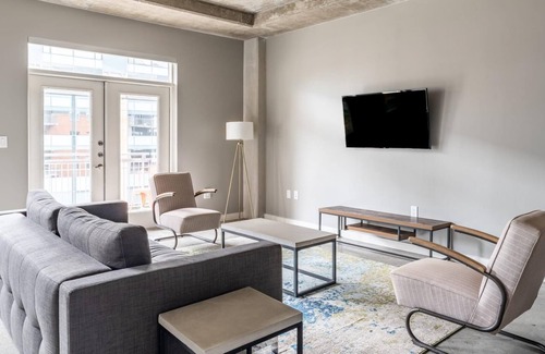 Second Street District Apartment | Austin | Remarkable 1BD/1BA Downtown Apartment