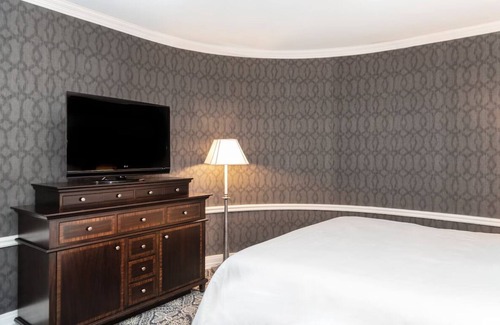 Historic District Hotel | Authentic 18th Century Hotel Near US Naval Academy - Walking Distance