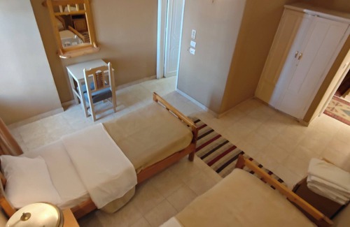 Luxor Hotel | Authentic 7-Room Hotel with Nile Temple and Mountain Views – AC and WiFi