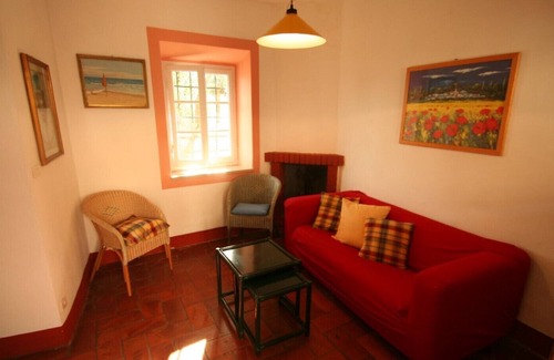 Petrognano Cottage | Authentic apartment in a picturesque town near a cozy restaurant.